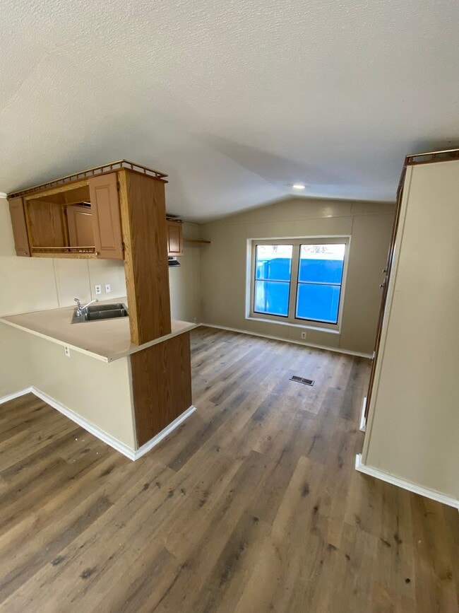 Photo - CB Genesee Villa LLC Unidad 024