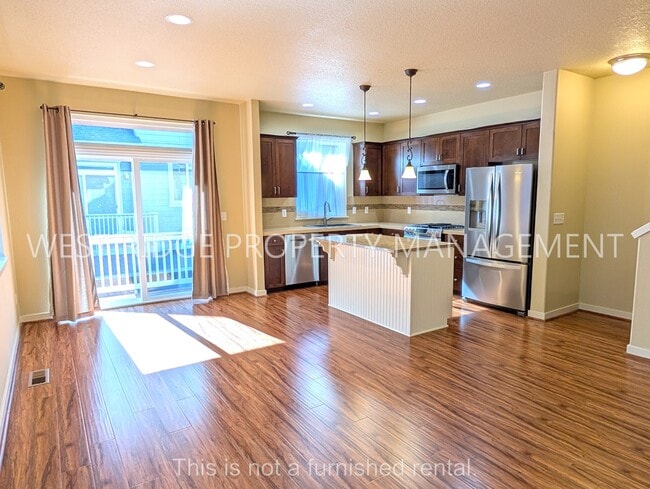 Building Photo - 3121 NE 15th Ave Rental