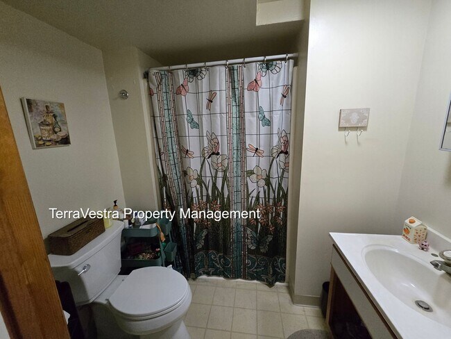 401 New St W