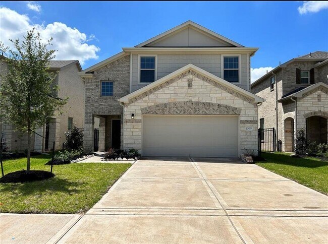 Photo - 1009 Laguna Cv Dr House