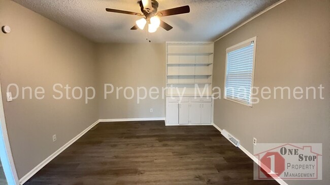 Photo - 5714 NE 49th St