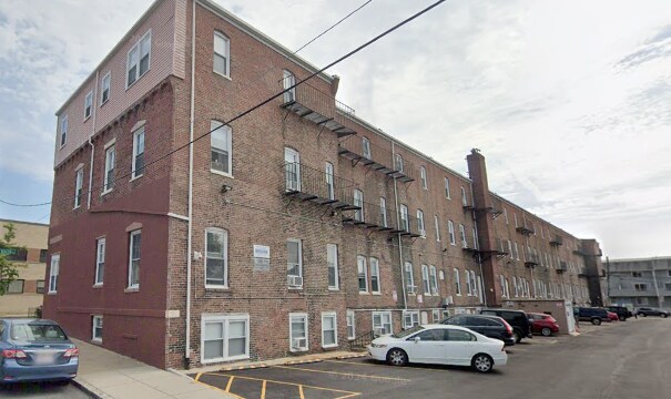 Photo - 180 North Beacon St Unit 11