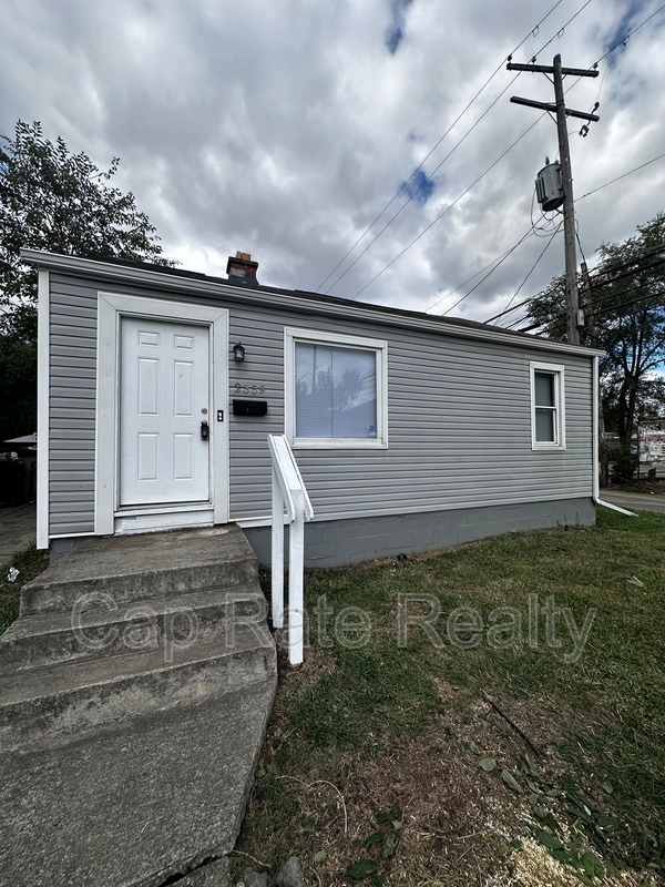 Photo - 2359 McGuffey Rd House