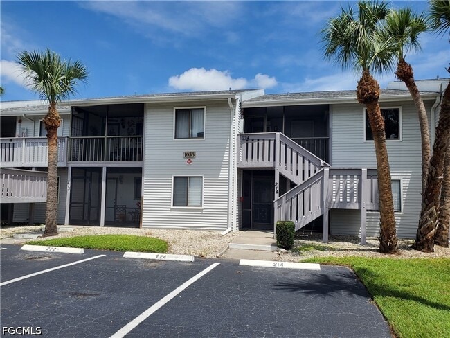Building Photo - 1055 Palm Ave Unit 214