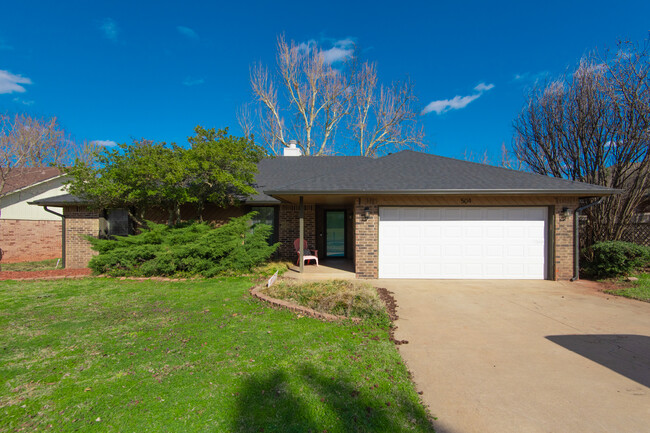 Photo - 504 S Country Side Trail House