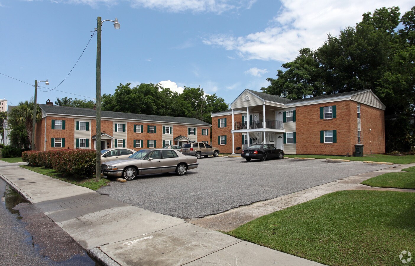 Photo - Ashton Apartments