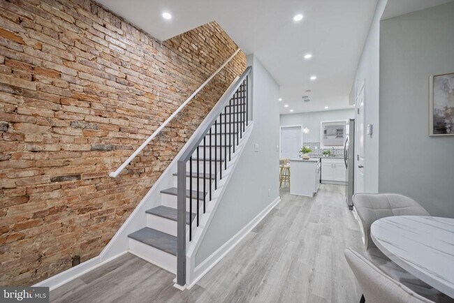 Photo - 328 S Macon St.