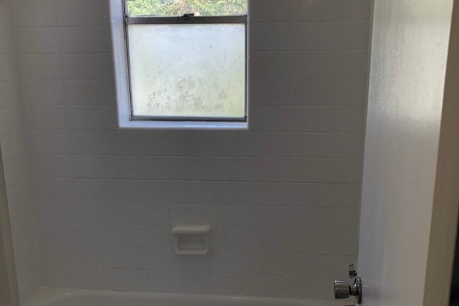 Photo - Cranbrook Court Apartments