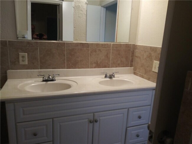 Photo - 2701 NW 21st St