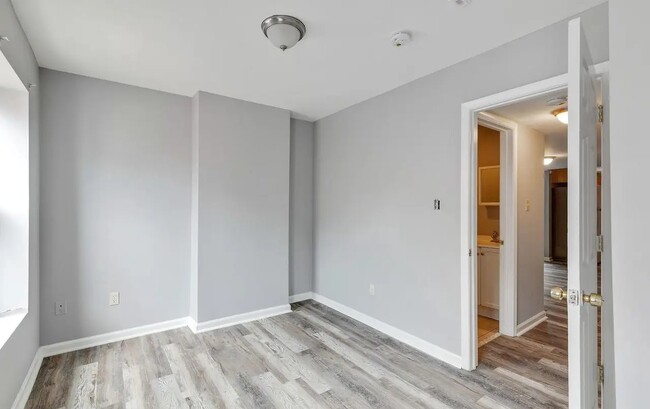Building Photo - 1711 N Gratz St Unit 2F