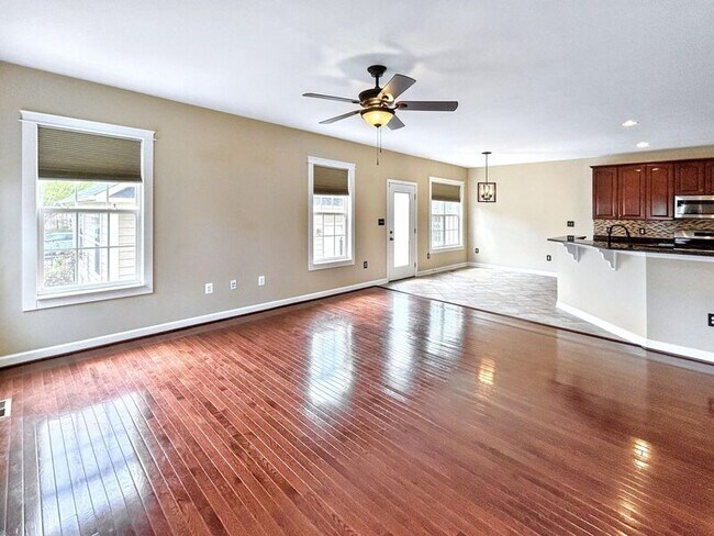 Photo - 1610 Idlewild Blvd