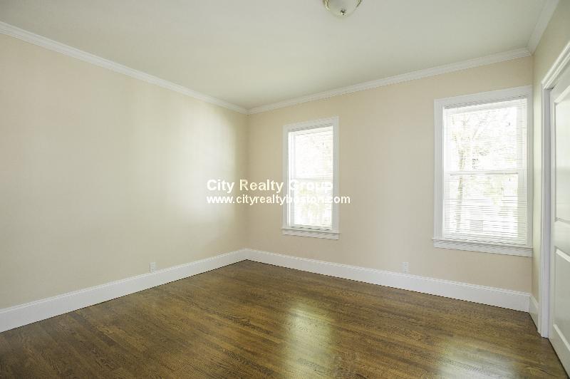 Photo - 2973 Washington St Unidad 1