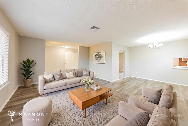 Photo - 2102 E Sheena Dr