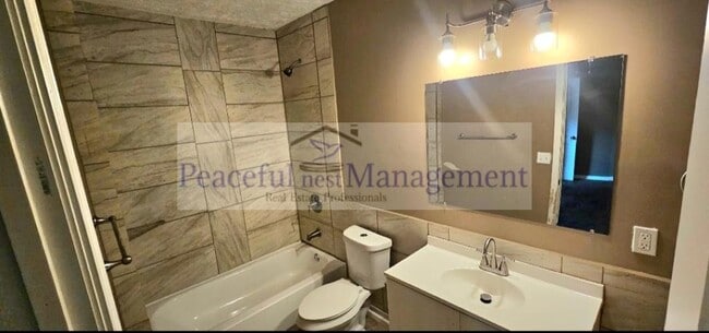 Photo - 564 Chesterfield Ave
