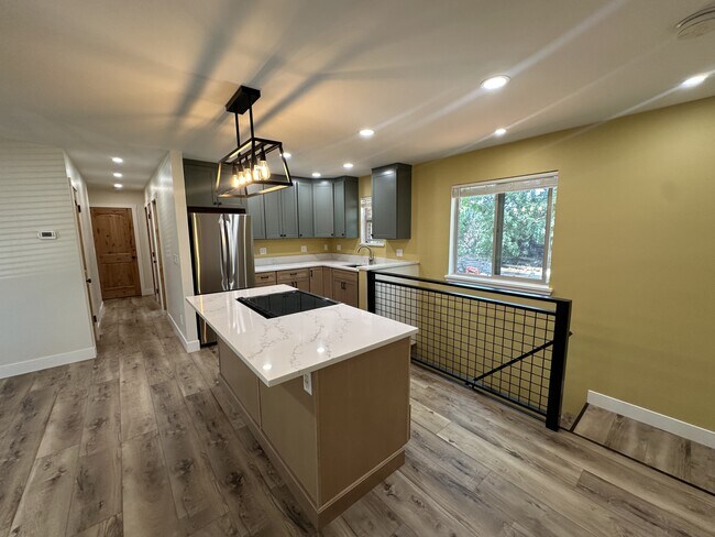 Photo - 423 Huntridge Dr