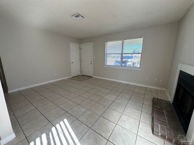 Photo - 676 S 72nd Ave House