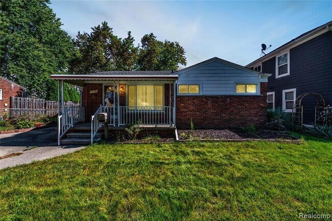 Photo - 3216 Maplewood Ave