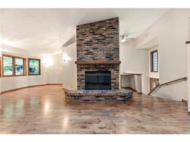 Photo - 5546 Village Dr