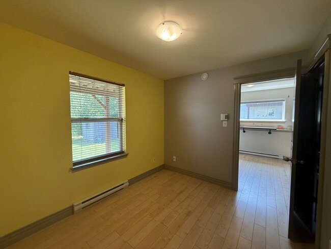 64 Danny St