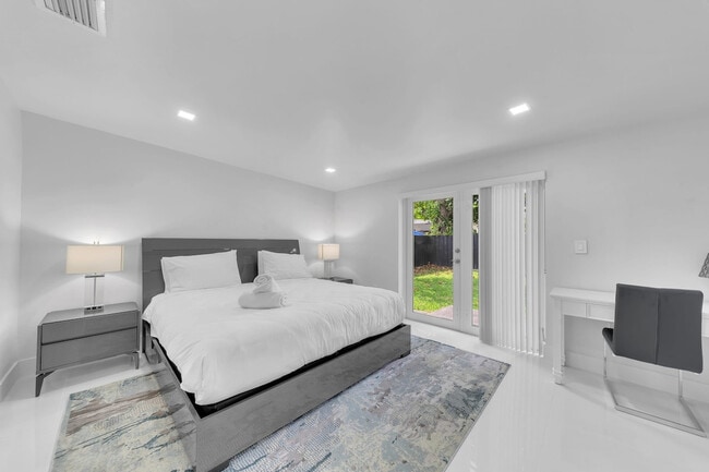 4288 SW 9th St Unit SI ID1628861P