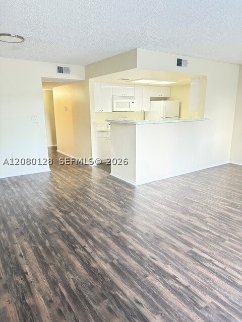 8307 Coral Lake Ln Unidad 8307