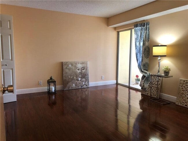 Photo - 7670 Westwood Dr Unit 717
