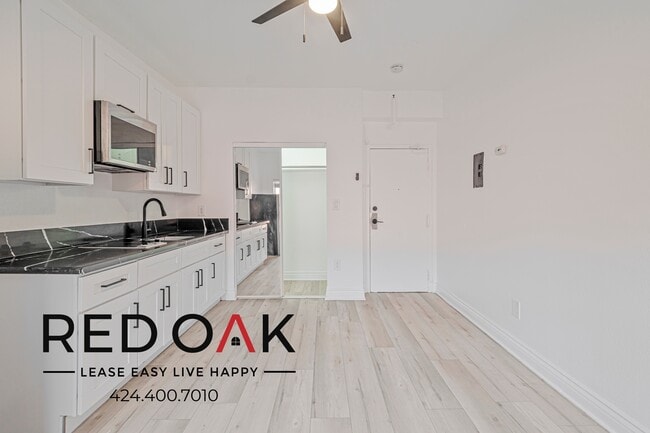 Building Photo - 744 Beacon Ave Rental