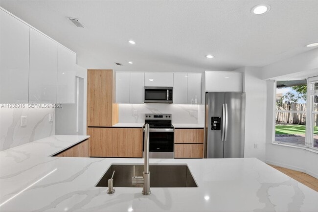 Photo - 14300 SW 152nd Pl