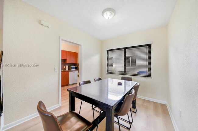 Photo - 2 NW 47th St Unit 2