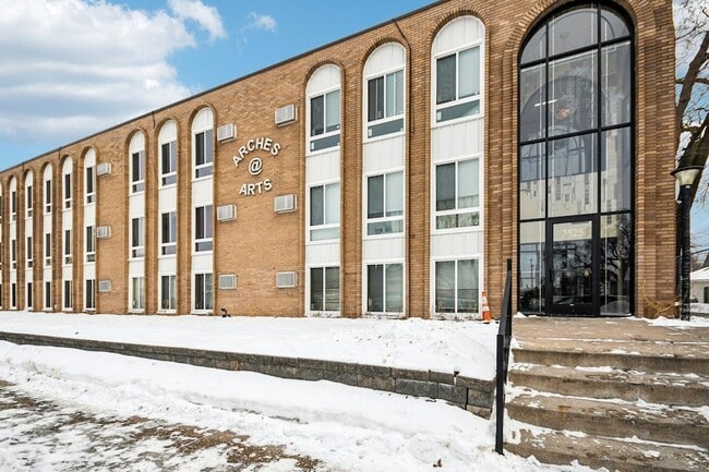 Photo - 2525 3rd Ave S