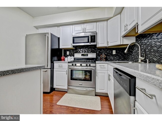 Photo - 107 Delamere Dr Unit 1