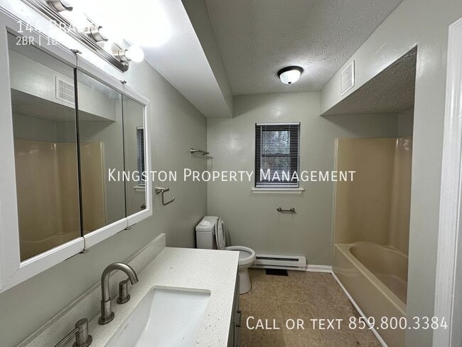 Photo - 144 Bradford Dr