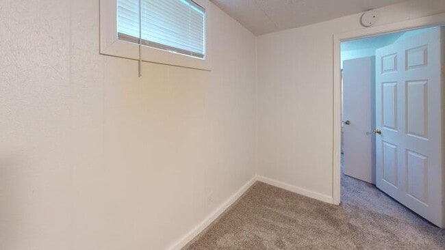 Photo - 630 3rd Ave SE