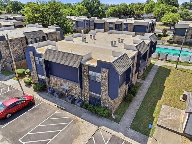 Photo - 401 SE 12th St Unit 193
