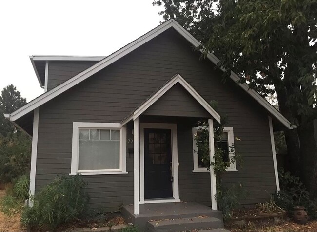 Building Photo - 7225 SE 60th Ave