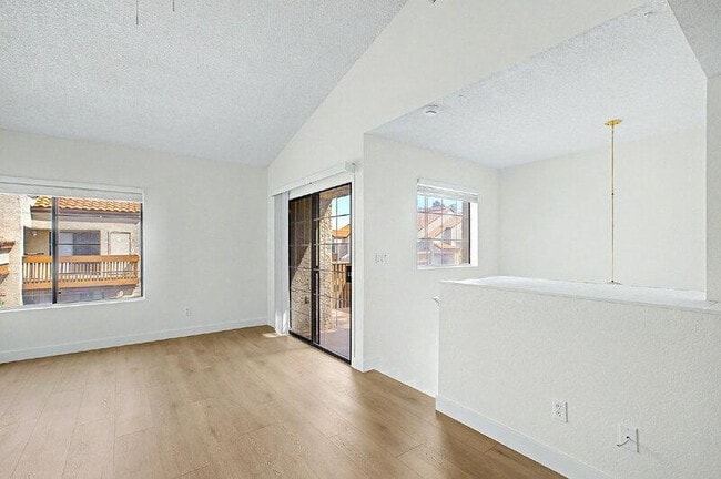 Photo - 818 S Westwood Unit 210