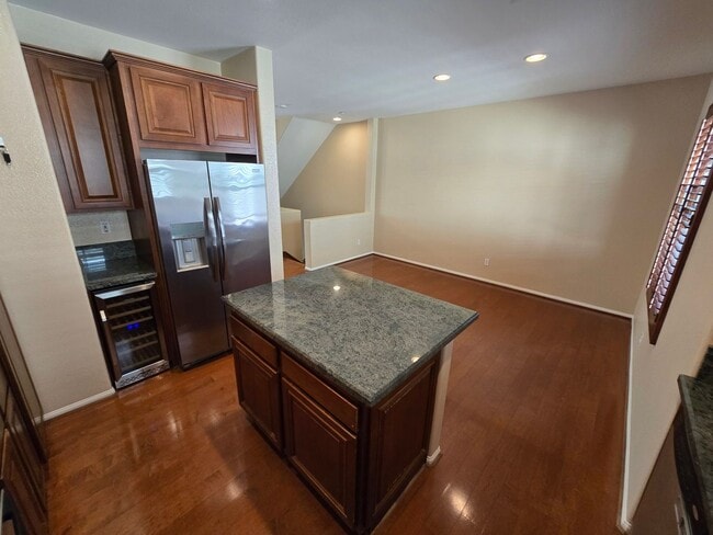 Photo - Luxury Tri-Level Townhome – Terraces at Es...