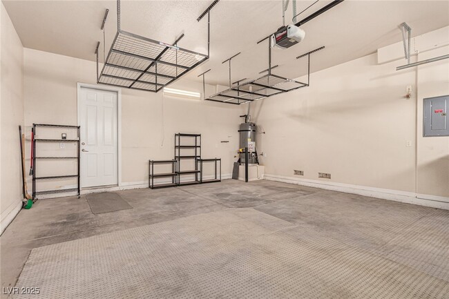 Building Photo - 2756 Leys Burnett Ave Rental