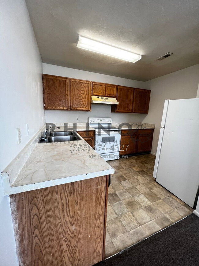 Building Photo - 4866 W 4780 S Unit 7