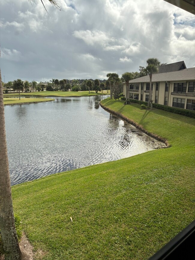 Photo - 31 Plantation Dr Unit 205