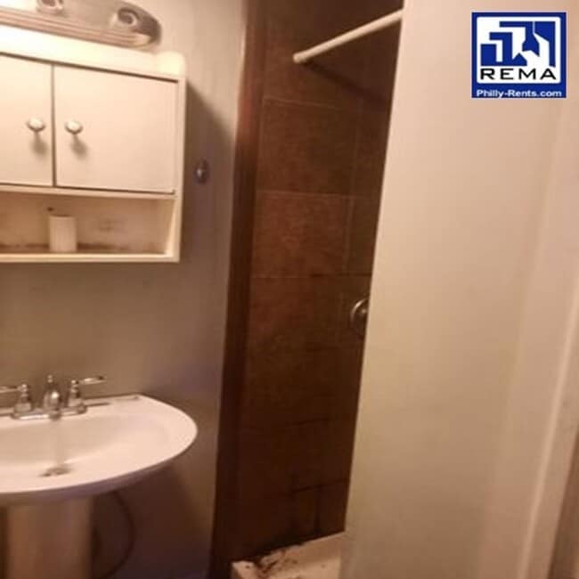 Photo - Studio apt for rent