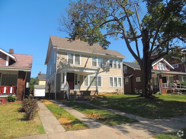 Building Photo - 4 Bed - 1 Full Bath Colonial for Rent in C... Rental