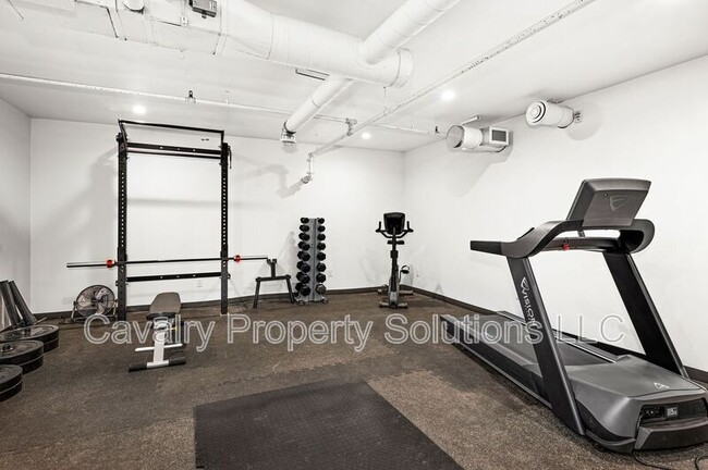 Photo - 1831 W Michigan St