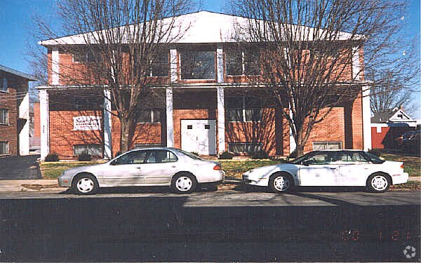 Photo - Sarah Anna Apartments