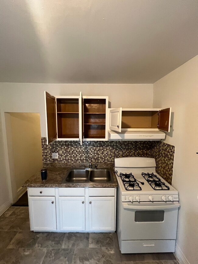 Photo - 117 1/2 N Penn St Unit 2