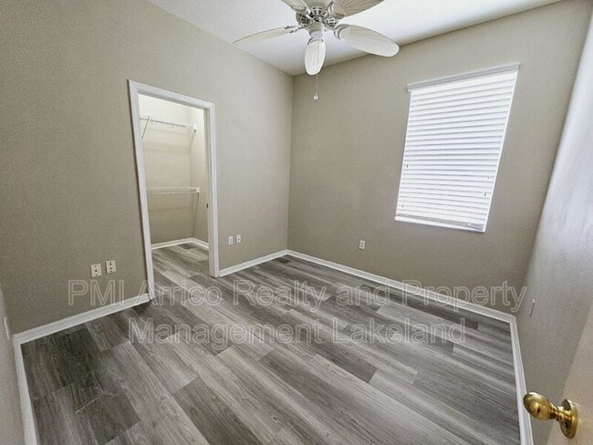 Photo - 1065 Viewpoint Way
