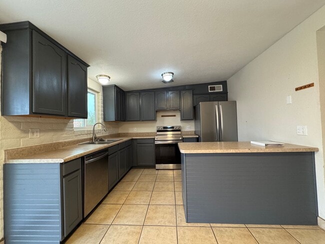 Photo - 3BR/2BA , 1406 sq.ft. rental in Sierra Vista, AZ