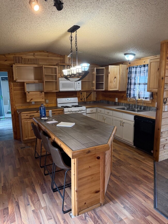 Building Photo - 12169 CR 352