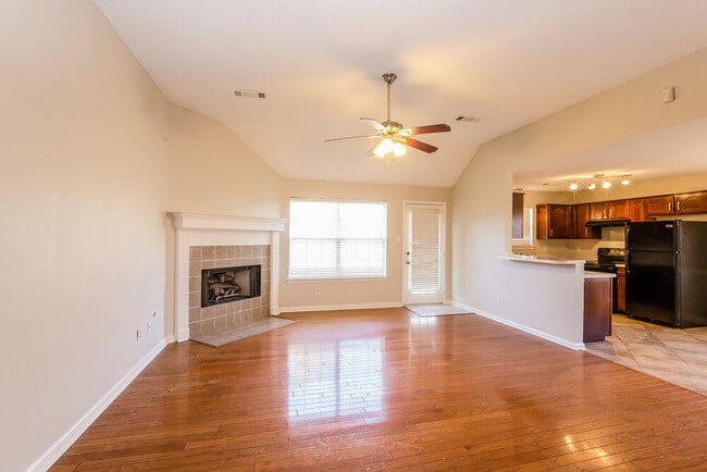 Photo - 7744 Shadow Glen Ln