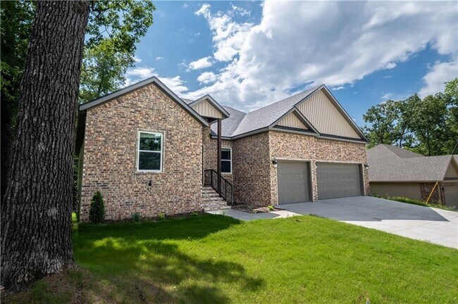 Photo - 37 Brierfield Ln